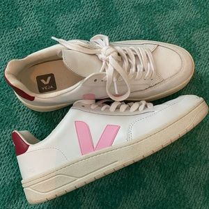 Veja size 9 shoes
